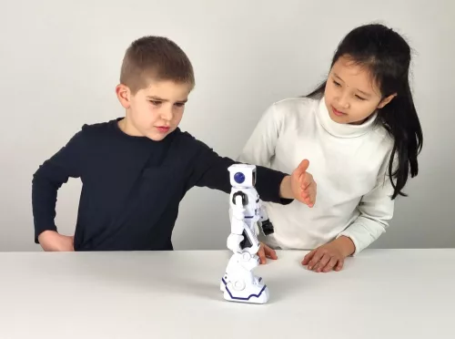 Távirányítós Marko Robot Zenével És Hangeffektekkel Buki