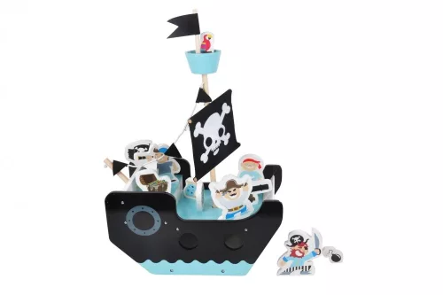 Fa kalózhajó 11 figurával