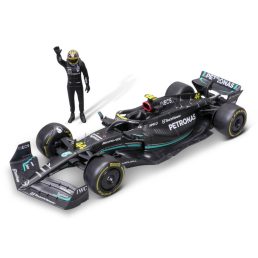   Bburago 1/24 F1 versenyautó pilótával - Mercedes-AMG F1 W14 E Performance