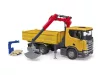 Scania Super 560R építőipari teherautó daruval és 2 raklappal