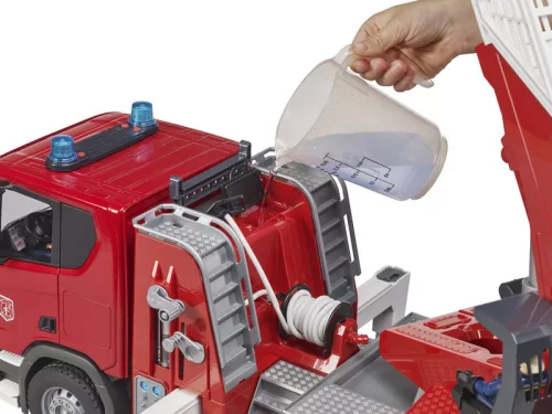 Scania Super 560R tűzoltóautó létrával, vízpumpával és L+S modullal