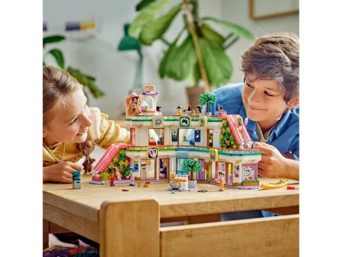 LEGO Friends 42604 Heartlake City bevásárlóközpont