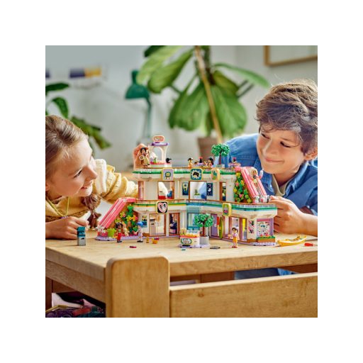 LEGO Friends 42604 Heartlake City bevásárlóközpont