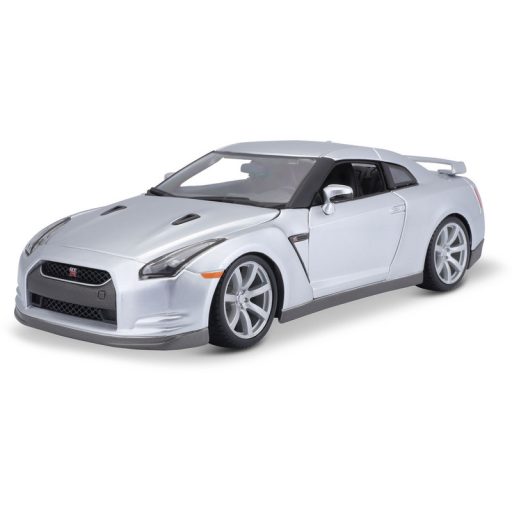 Bburago 1 /18 - Nissan GT R