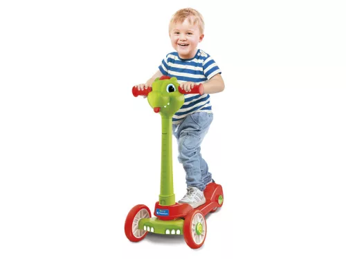Háromkerekű roller sárkányos