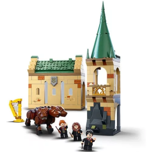 LEGO® Harry Potter™ - Roxfort - Találkozás Bolyhoskával (76387)