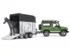 Land Rover Defender kombi lószállító pótkocsival és 1 lóval