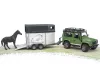 Land Rover Defender kombi lószállító pótkocsival és 1 lóval