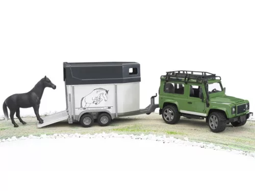 Land Rover Defender kombi lószállító pótkocsival és 1 lóval