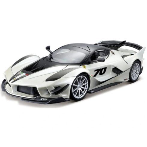 Bburago Ferrari FXXK EVO versenyautó 1:18